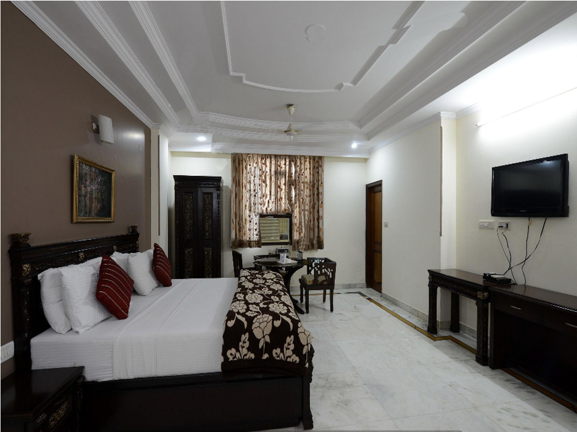 Hotel Vishal Residency Near International Airport Delhi With Free Airport Drop — 4-Star Luxury Hotel in New Delhi, India