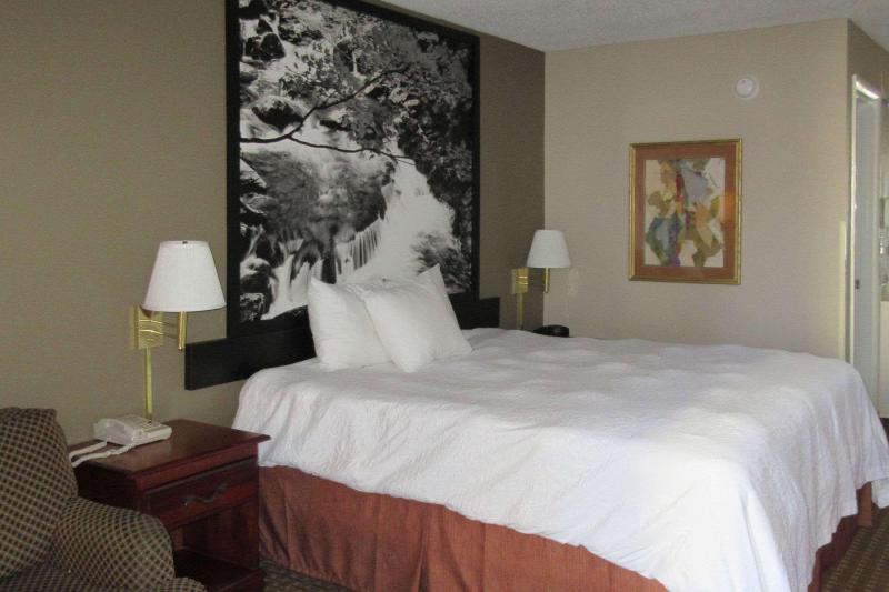 Super 8 by Wyndham Manchester TN - photo 12