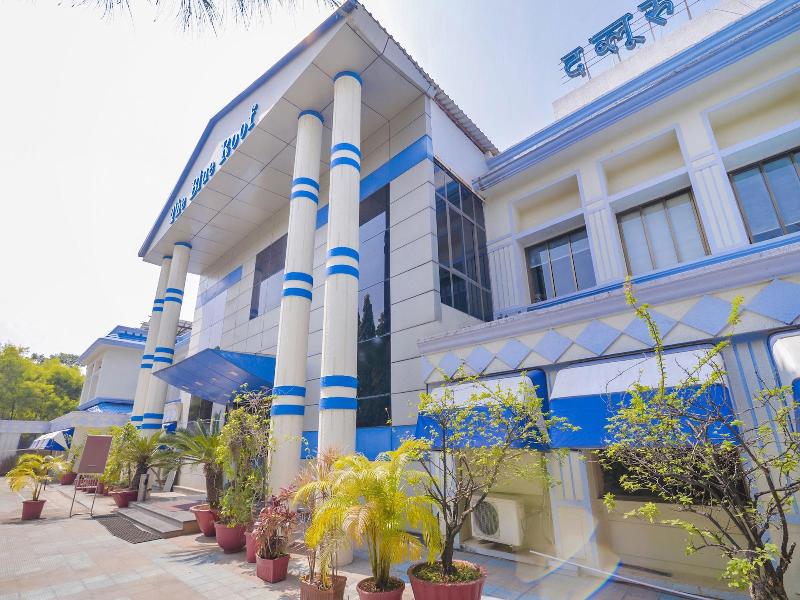 Oyo 23137 Blue Roof in Thane, India