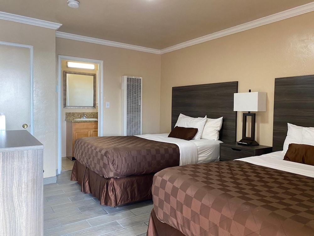 Holland Inn & Suites - photo 19