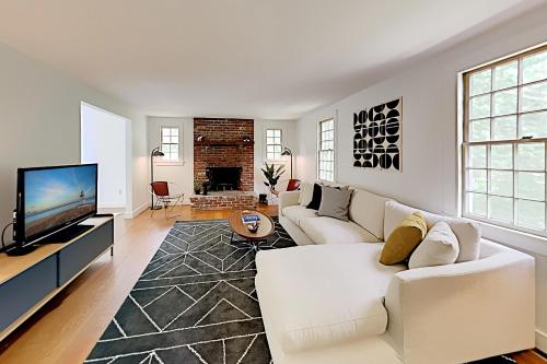 Wellfleet Harbor Hideaway - carbon neutral hotel in Wellfleet