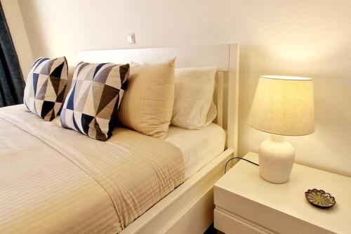Jasmine apartment next to Meia Praia Beach — 4-Star Luxury Hotel in Lagos, Portugal