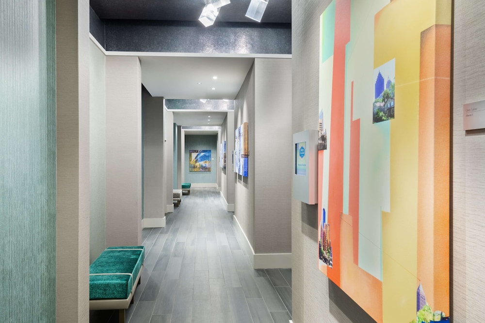 Hampton Inn & Suites Atlanta Buckhead Place - photo 32