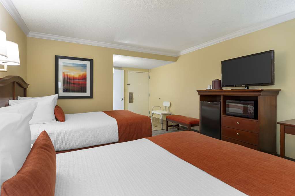 Best Western Plus Burlington - photo 12