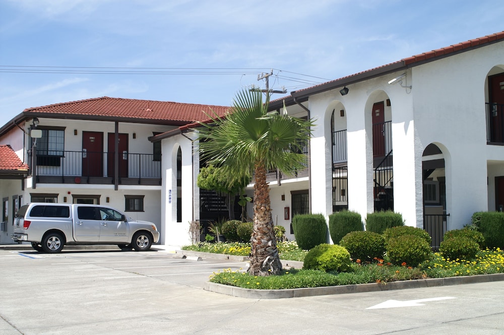 Travelodge by Wyndham Vallejo - photo 32