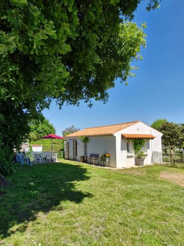 La Mignonnette - carbon neutral hotel in Unknown City