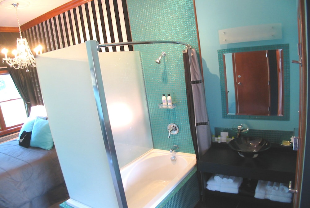 The Roxbury - photo 205