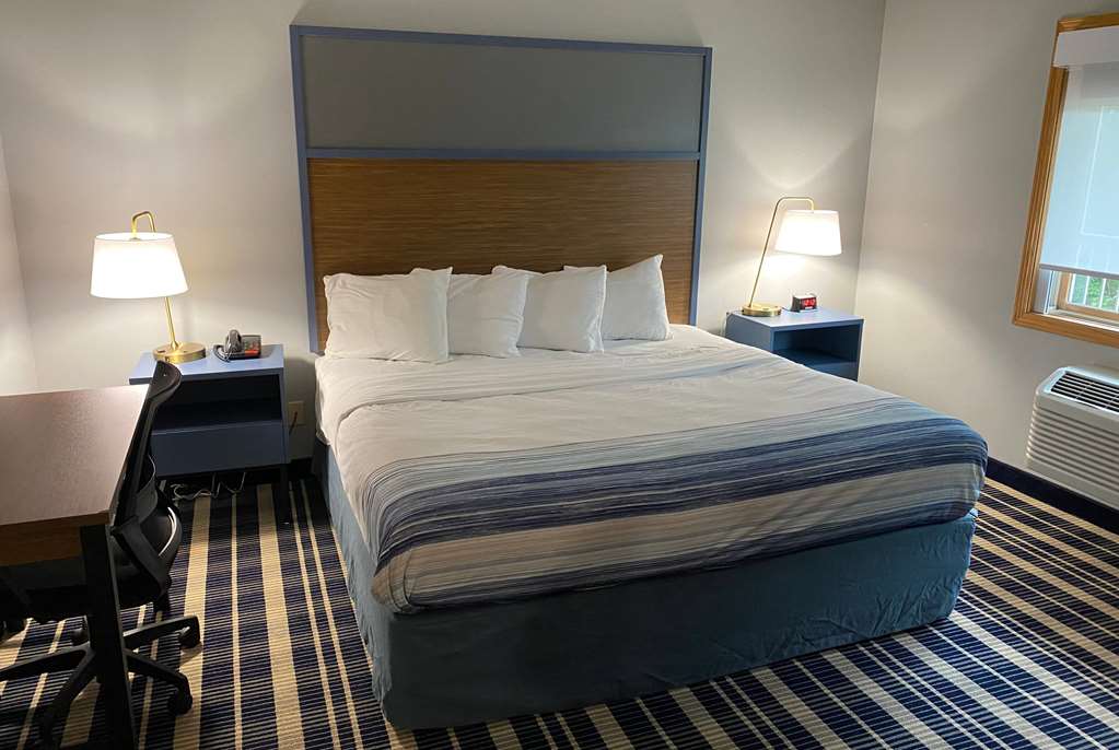 AmericInn by Wyndham Chanhassen - photo 31