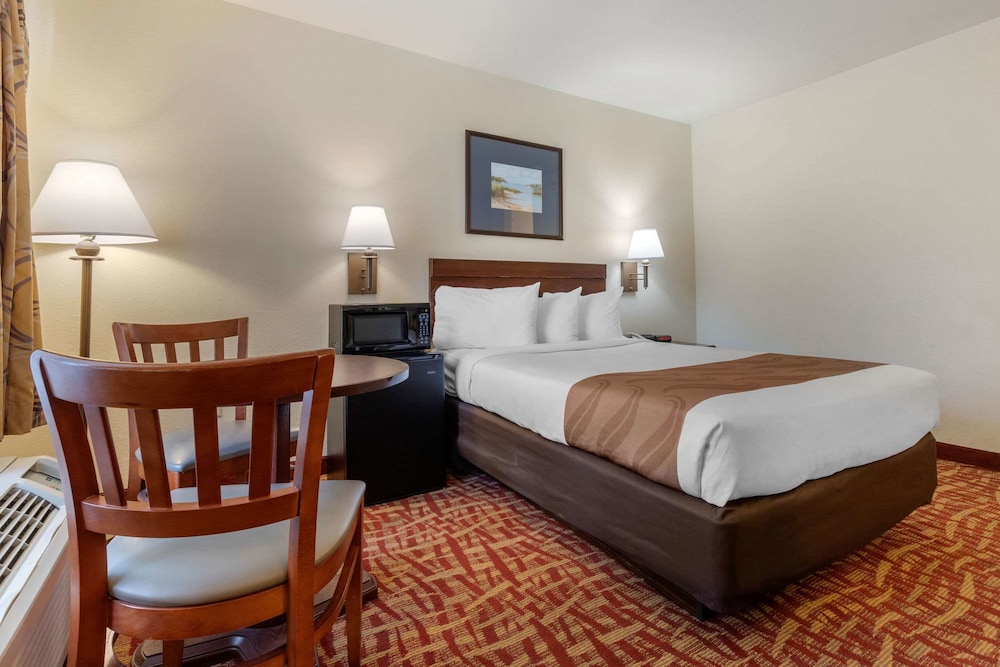Quality Inn At Town Center - photo 14