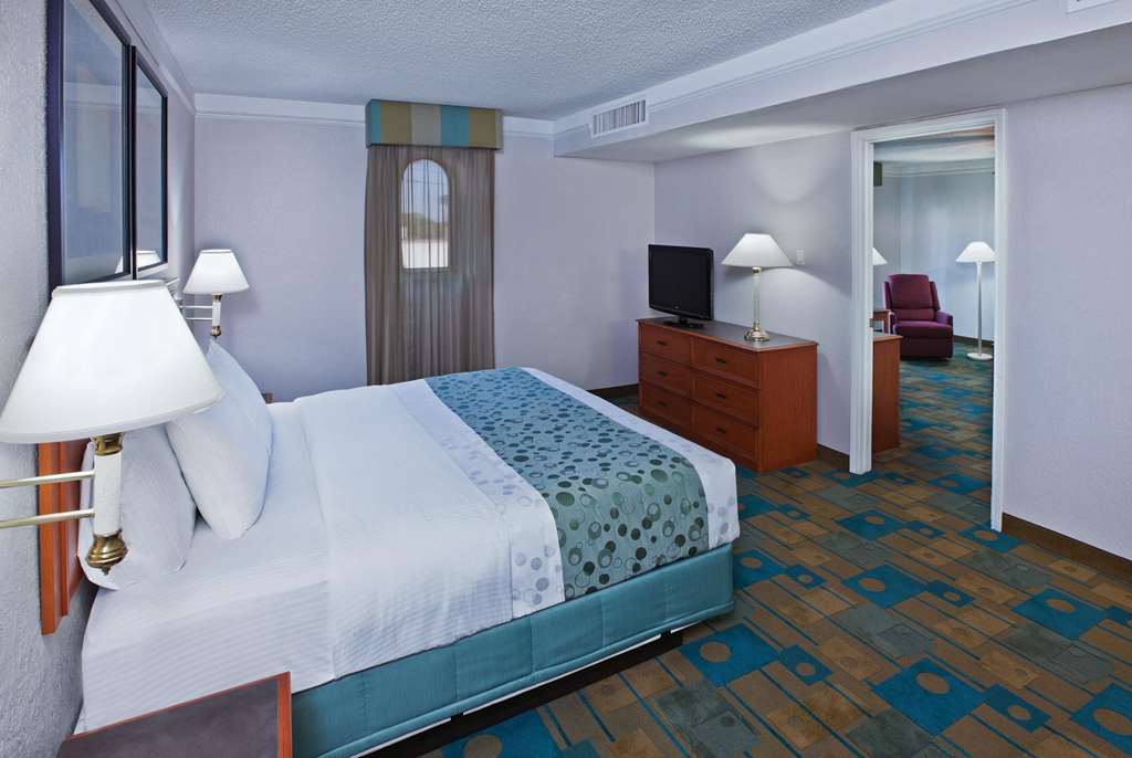 La Quinta Inn by Wyndham Austin Oltorf - photo 22