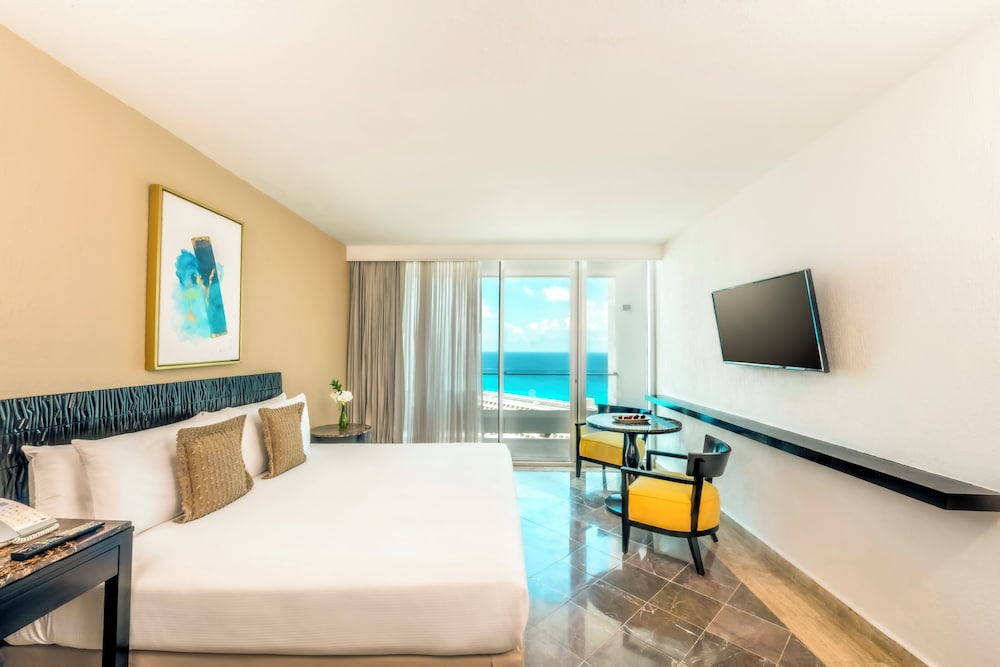 Krystal Grand Cancun All Inclusive