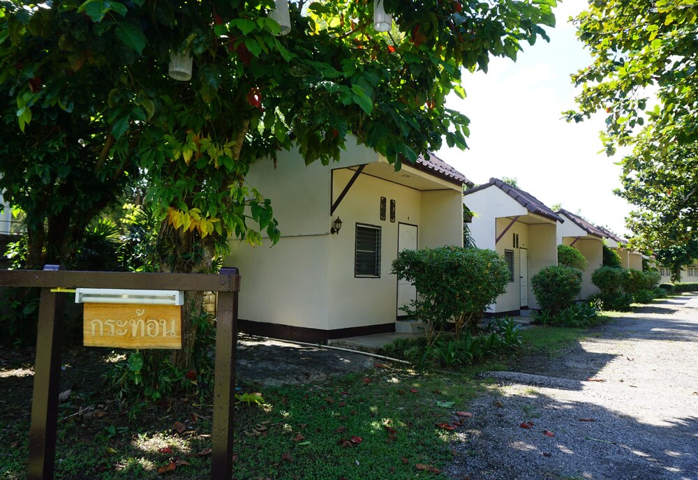 Nacha Resort - carbon neutral hotel in Fang