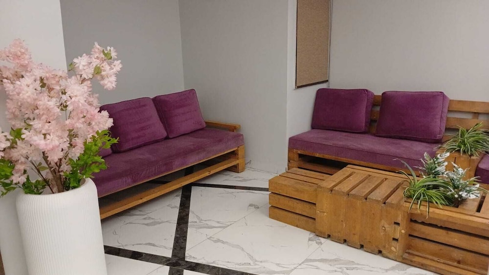 Hotel Lotus - last minute hotel in Kanpur