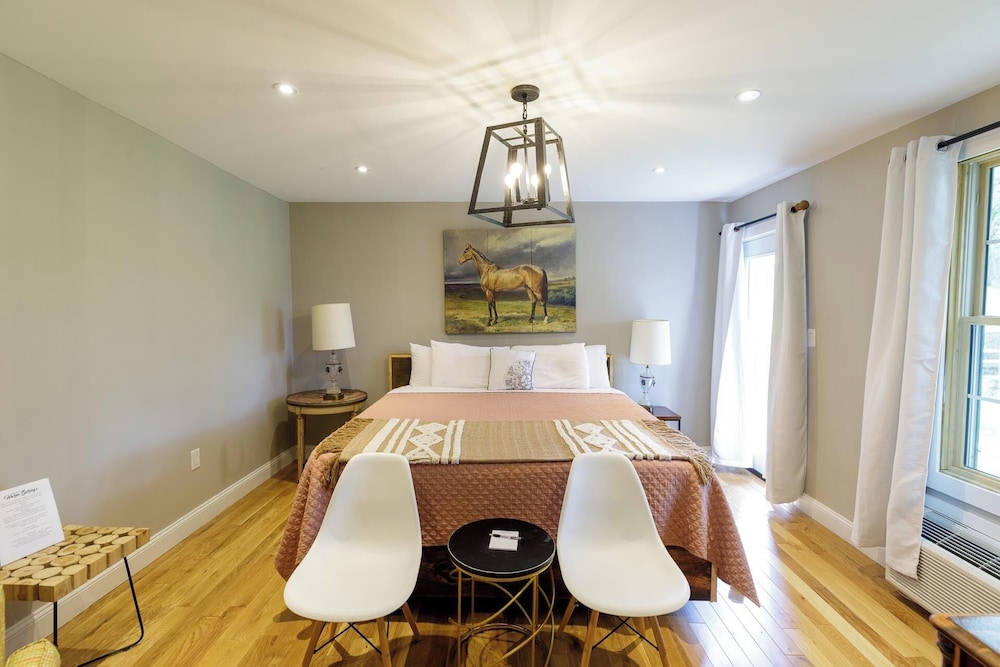 The Inn At Warm Springs - photo 37