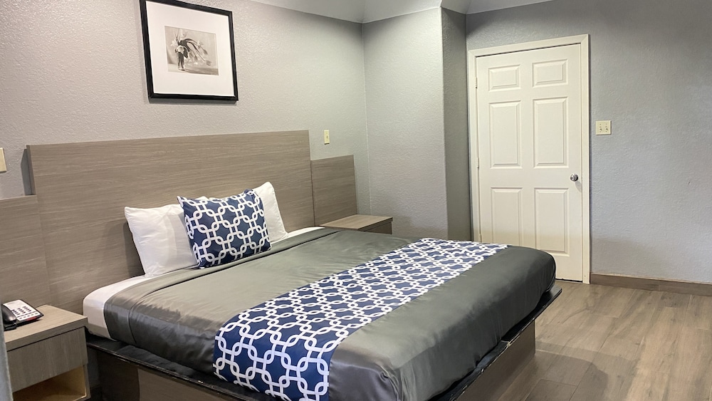Island Suites - photo 26