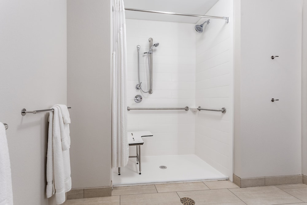 Holiday Inn Express & Suites Hammond by IHG - photo 24