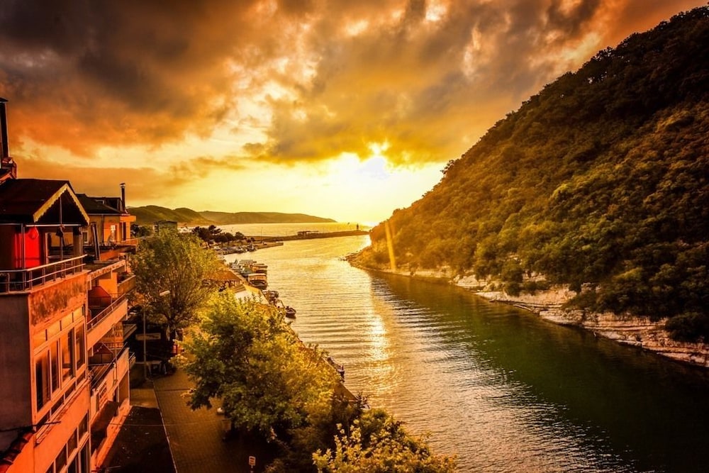 Hill River Hotel in Sile, Turkey