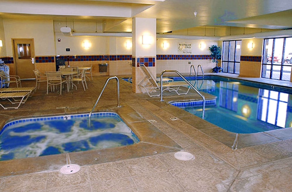 Hampton Inn & Suites Kingman - photo 23
