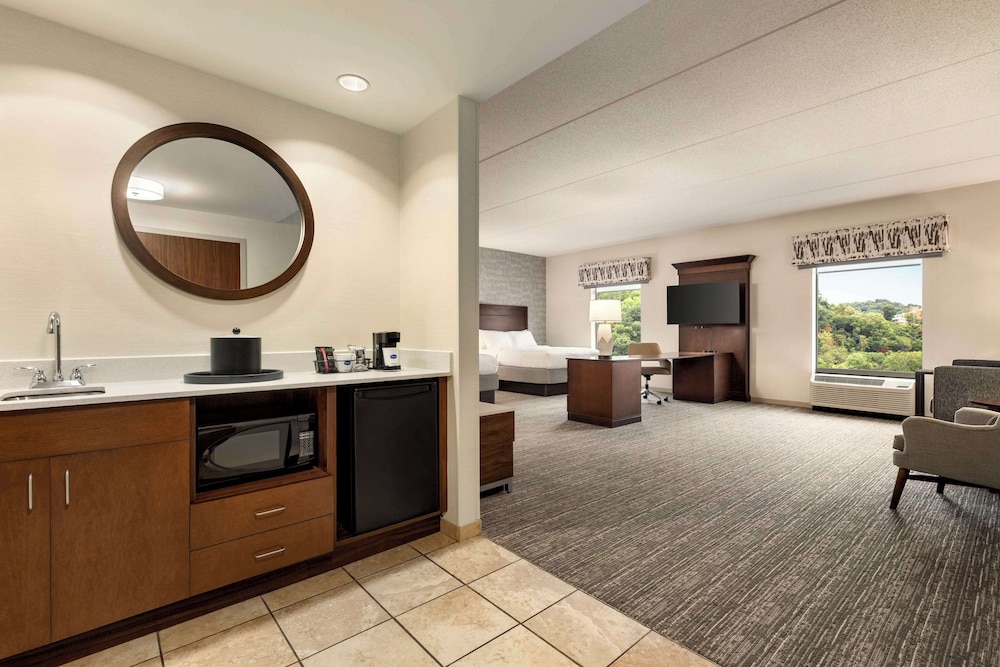 Hampton Inn & Suites Pittsburgh Waterfront West Homestead - photo 6