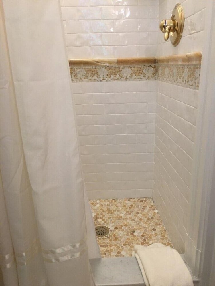 South Broadway Manor - photo 144