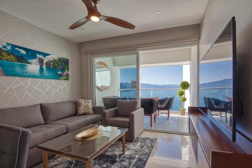 Harbor 171 Beach Front High Rise — 4-Star Luxury Hotel in Puerto Vallarta, Mexico
