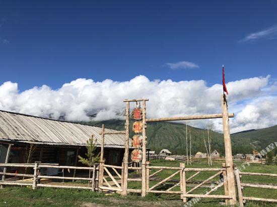 Kanas cedar Manor in Burqin, People's Republic of China