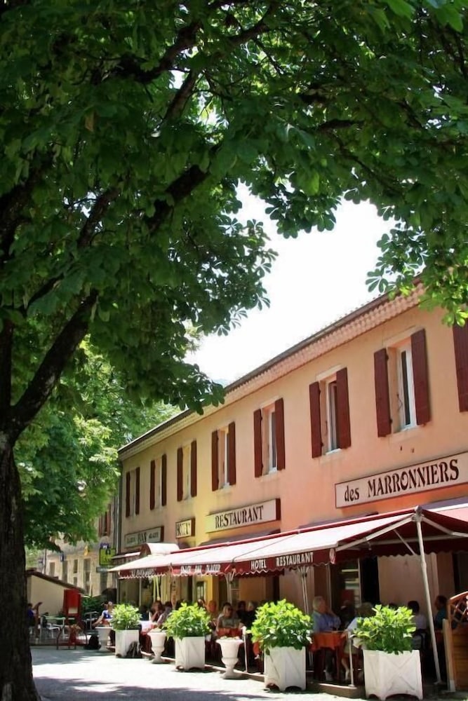 Hôtel Restaurant les Marronniers — hotel in Thueyts