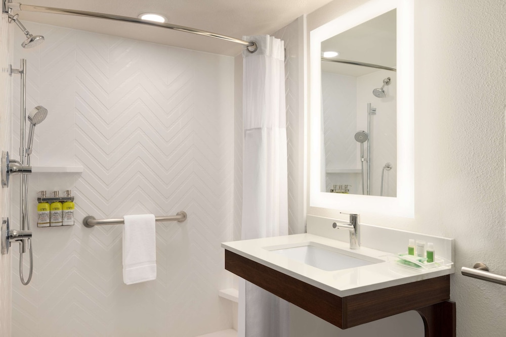 DoubleTree by Hilton Fort Worth South Hotel & Conference Center - photo 29