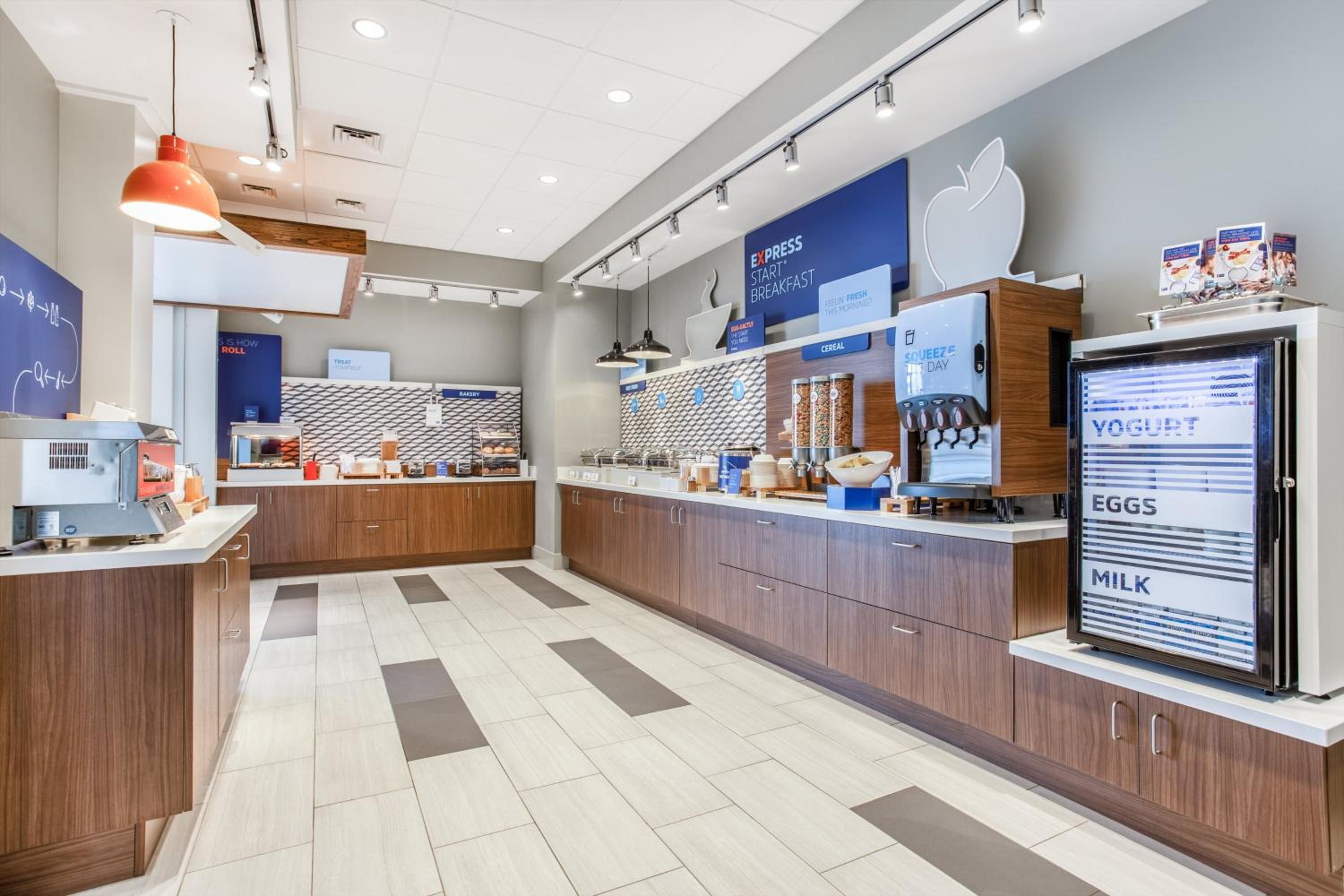 Holiday Inn Express & Suites Ottawa - photo 124