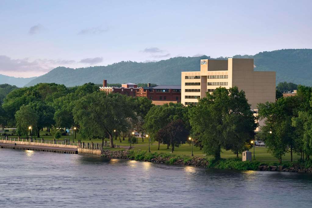 Radisson Hotel La Crosse - featured photo