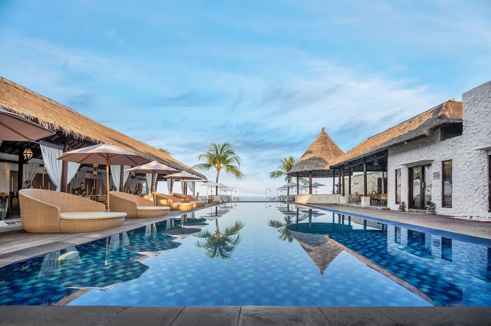 Lembongan Beach Club and Resort — 4-Star Luxury Hotel in Bali, Indonesia
