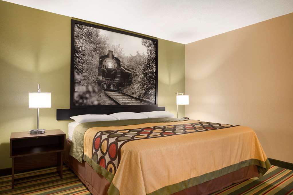Super 8 by Wyndham Rantoul - photo 14