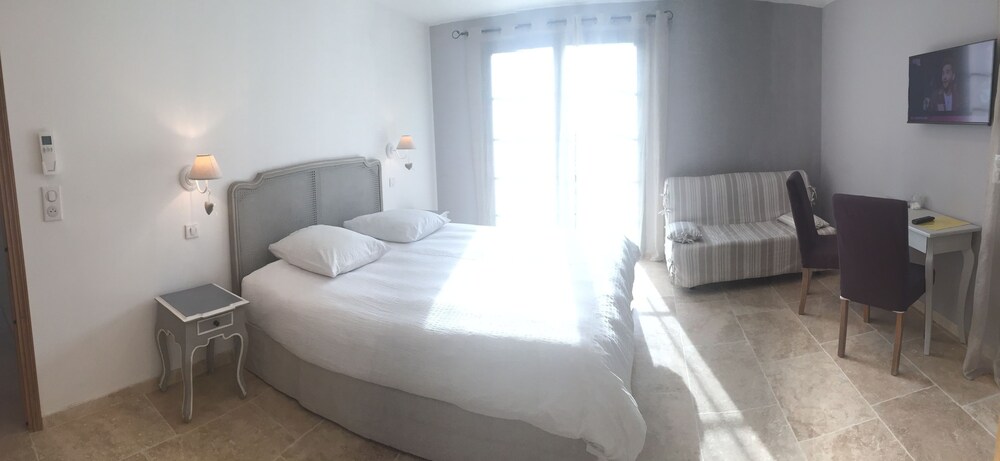 Etoile De Saint Paul — Saint-Paul-De-Vence — photo 3