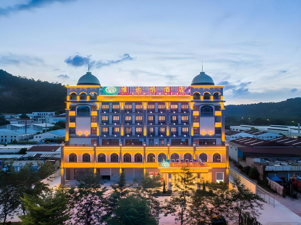 Vienna Hotel Guangdong Zhongshan South Area Passenger Station in Zhongshu, People's Republic of China