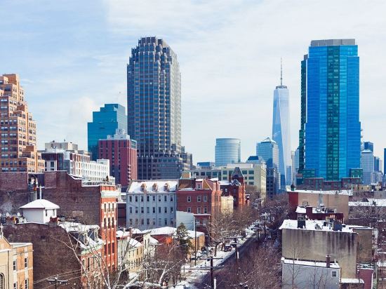Sky City Apartments at Grand — 4-Star Luxury Hotel in Jersey City, United States