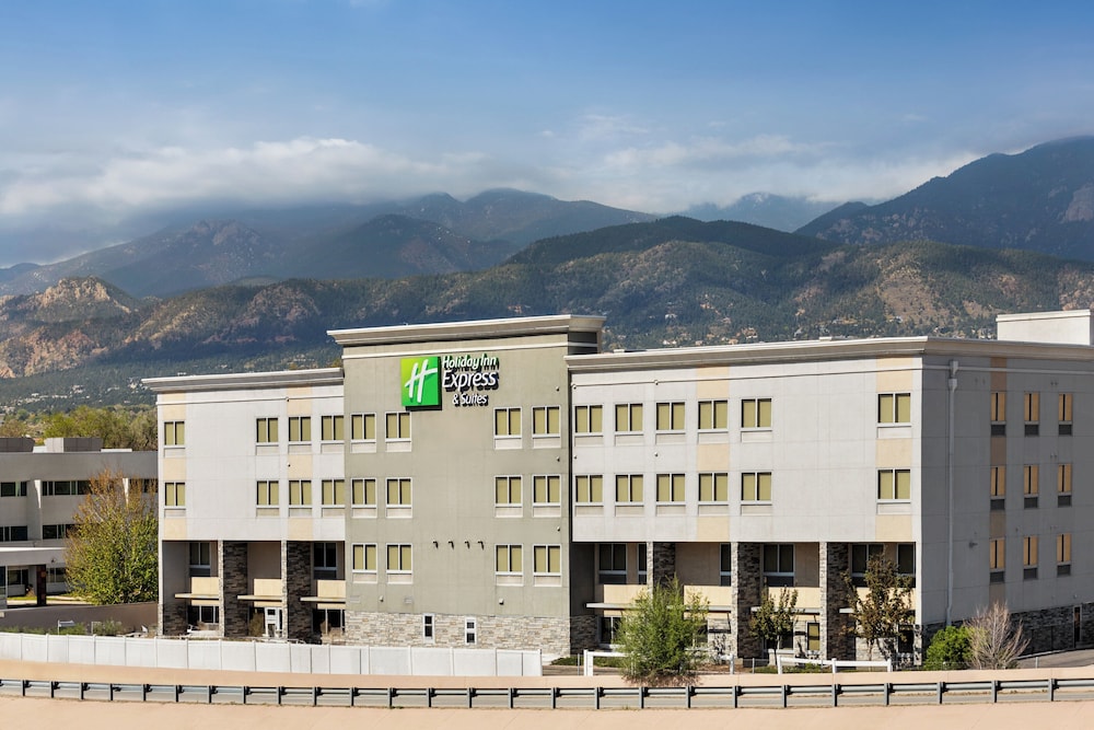 Holiday Inn Express & Suites Colorado Springs Central by IHG - photo 51