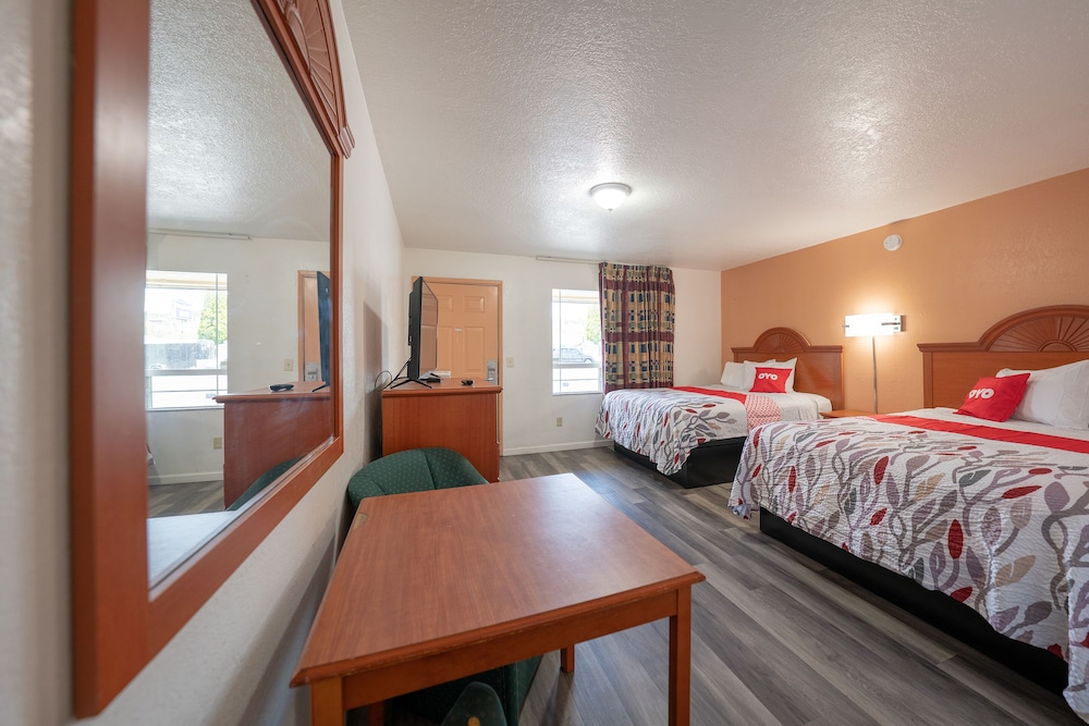 Budget Inn Madras - photo 11
