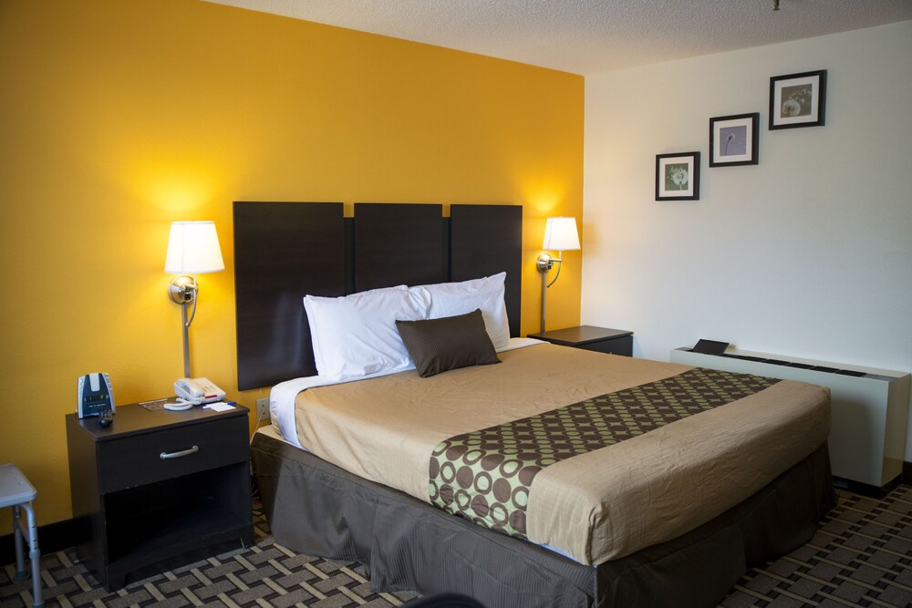Ahoskie Inn - photo 4
