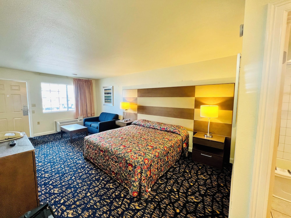 Rodeway Inn Garland Harbor Point - photo 4