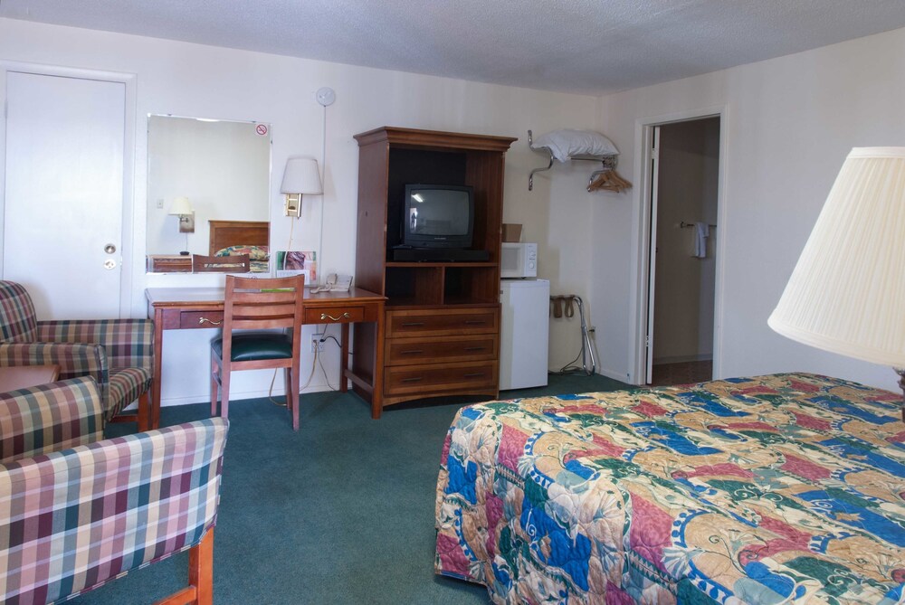 Travel Inn of La Junta - photo 7