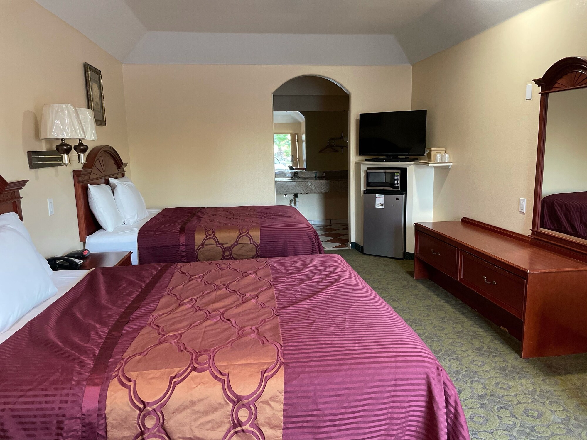 Executive Inn And Suites — Porter — photo 5