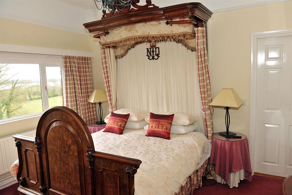 Lough Owel Lodge — 4-Star Luxury Hotel in An Muileann Gcearr, Republic of Ireland