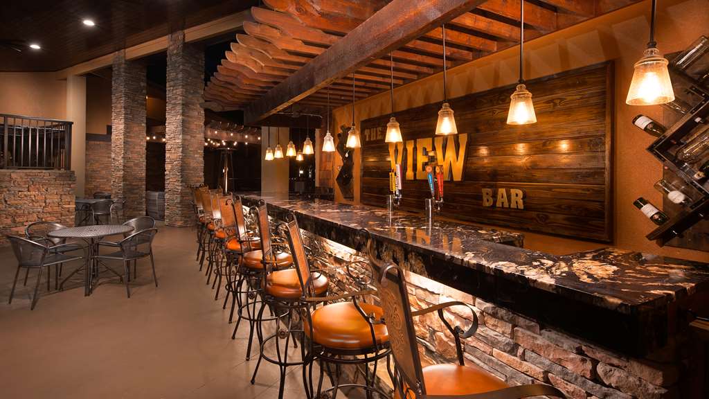 Aiden by Best Western Warm Springs Hotel and Event Center - photo 5