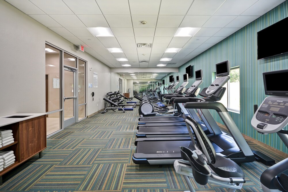 Holiday Inn Express & Suites Houston NASA Boardwalk Area by IHG - photo 26