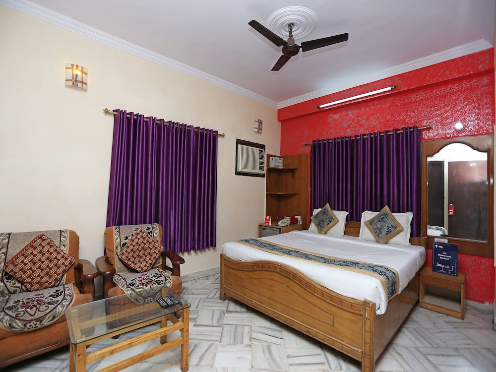 Oyo 11751 Amantran 1 — Patna
