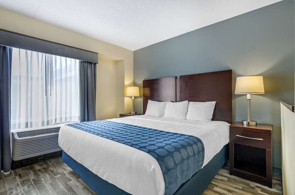 Best Western Plus Waynesboro Inn & Suites Conference Center - photo 17