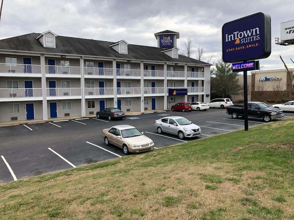 InTown Suites Extended Stay Chattanooga TN Hamilton Place - photo 6