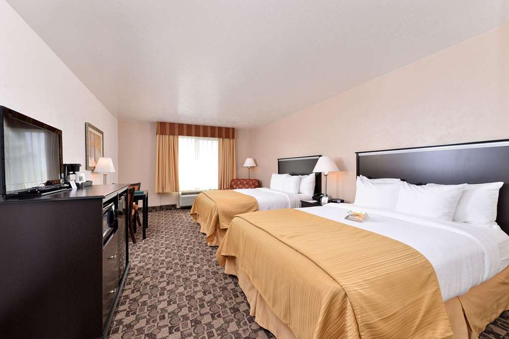 Quality Inn Vernal near Dinosaur National Monument - photo 7