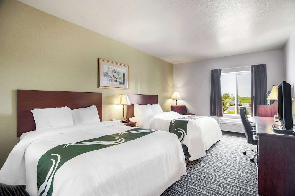 Quality Inn Parsons North - photo 6