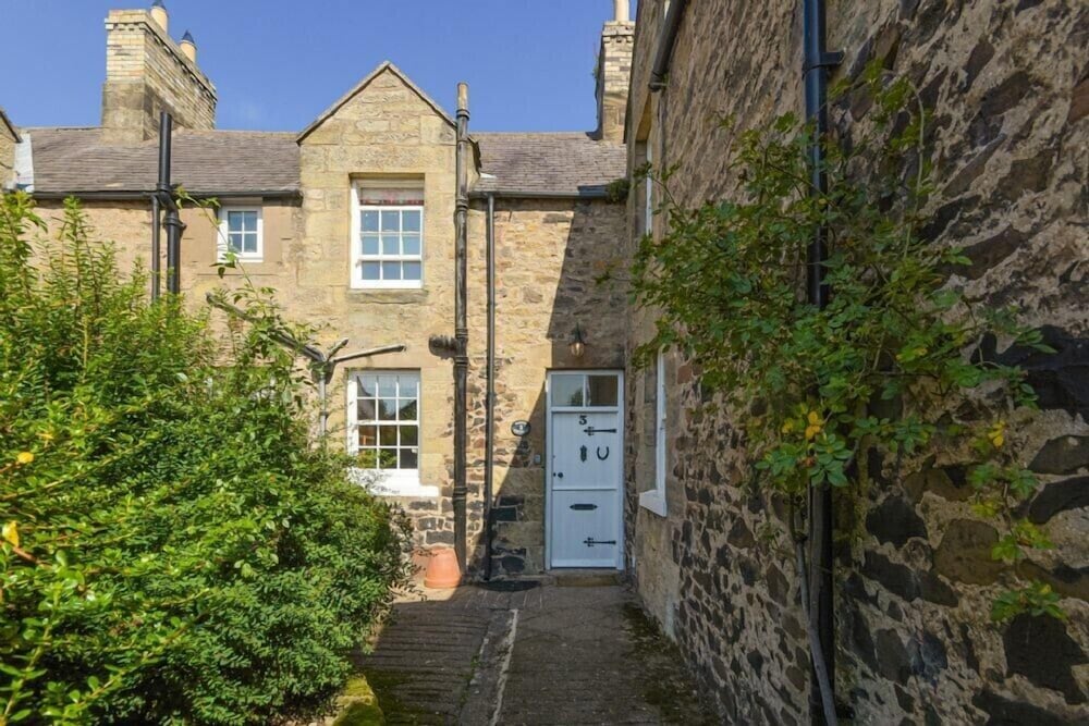 Avocet Cottage — 4-Star Luxury Hotel in Bamburgh, United Kingdom